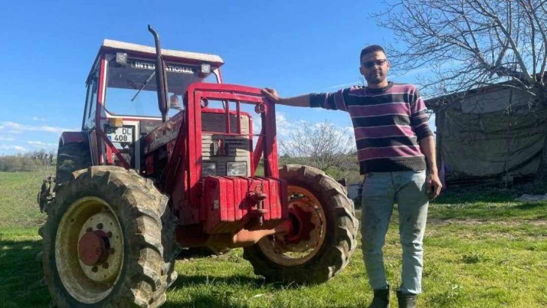 Dede yadigarı traktörü kendi imkanlarıyla çift çekere çevirdi