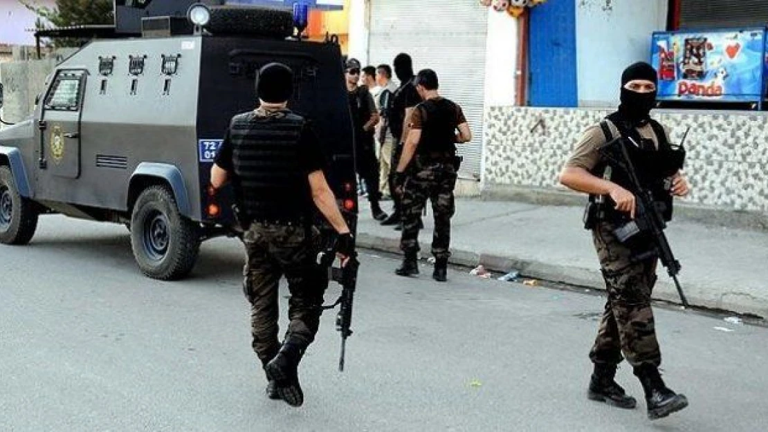 Diyarbakır'da polise roketatarlı saldırı: 1 şehit, 1 yaralı