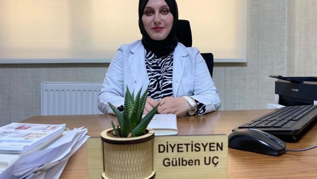 Diyetisyen Gülben Uç: 'Günde ortalama 3 litre su tüketilmelidir'