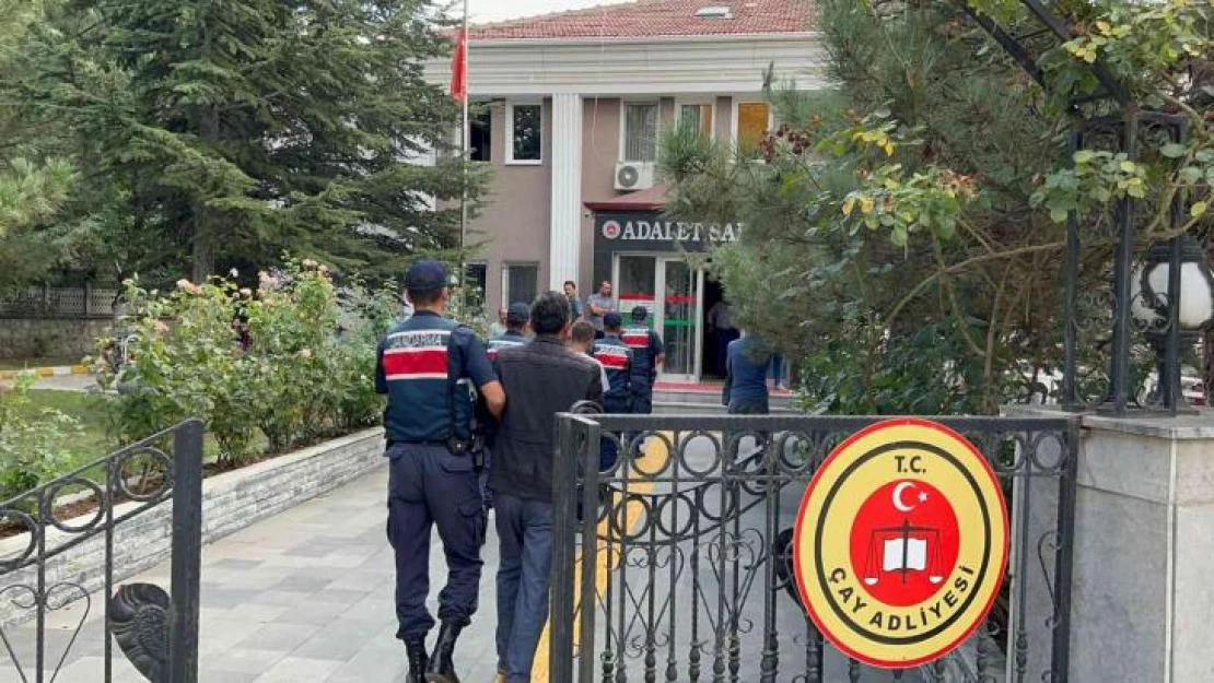 Düğün sonrası işlenen cinayetin şüphelileri adliyeye çıkartıldı