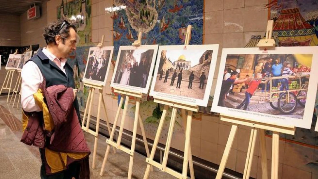 'Dur Yolcu Biraz da Kudüs'e Bak!' sergisi açıldı