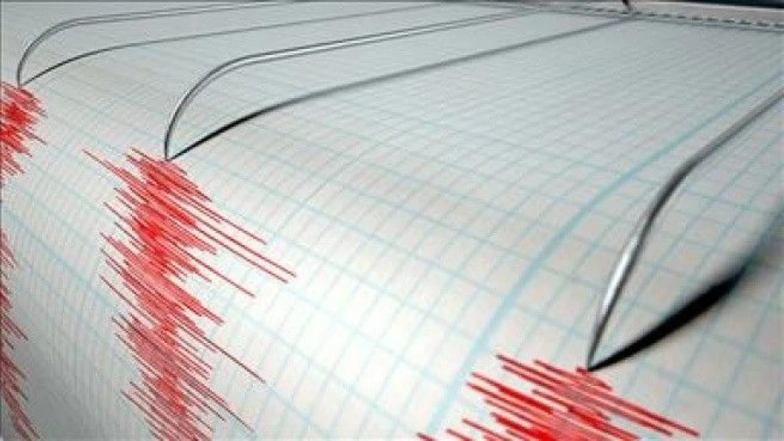 Endonezya'da 7,1 şiddetinde deprem