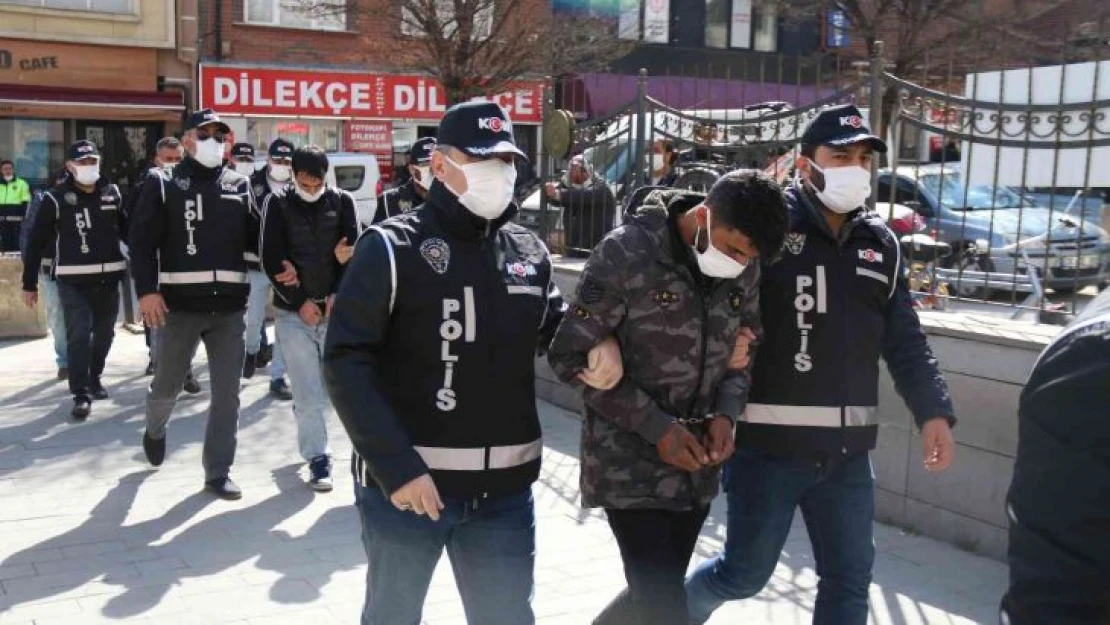 Eskişehir'de silah operasyonu: 11 gözaltı