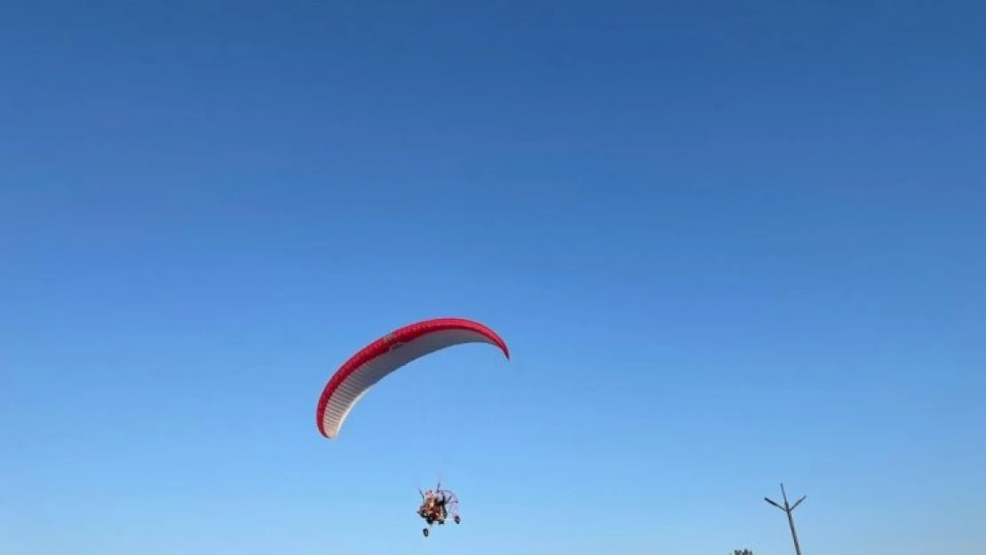 Fatsa'da paramotor sporu ilgi odağı oldu