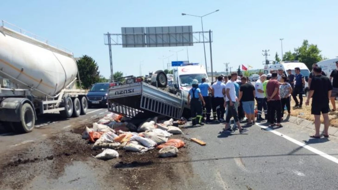 Freni boşalan kamyonet dehşet saçtı: Kaza içinde kaza