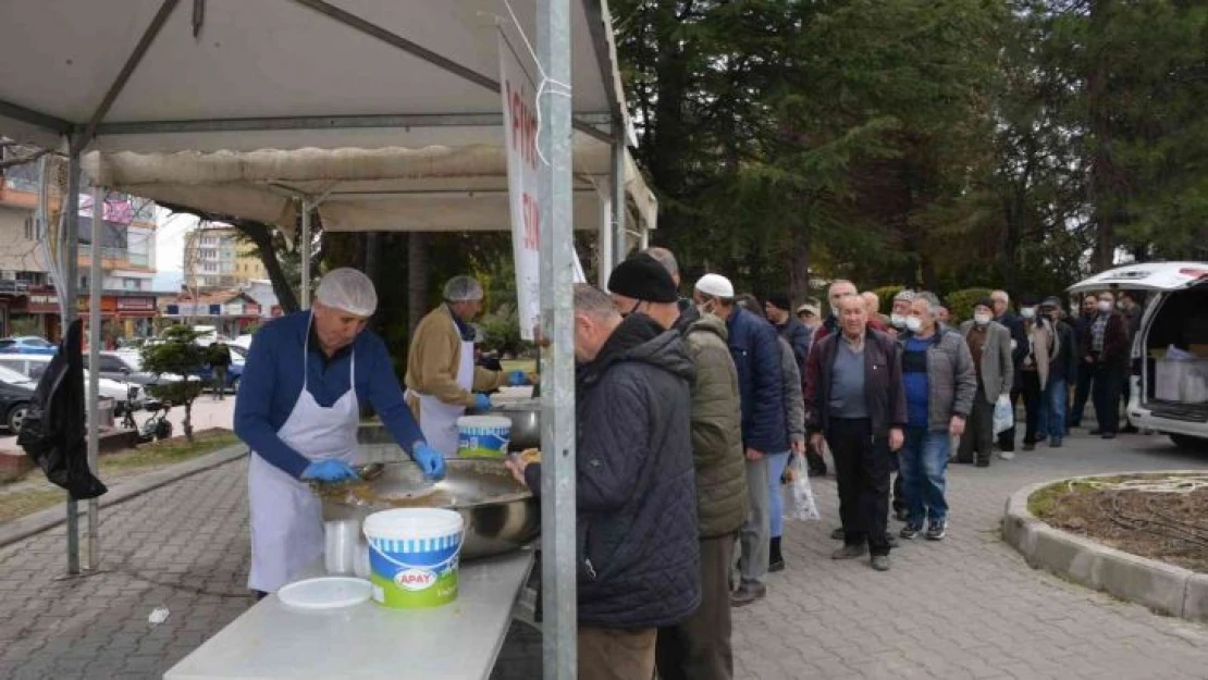 Gediz depreminde ölenler anıldı