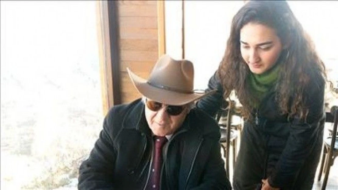 Görme engelli ressam Armağan tekniğini ABD'de engellilere öğretecek
