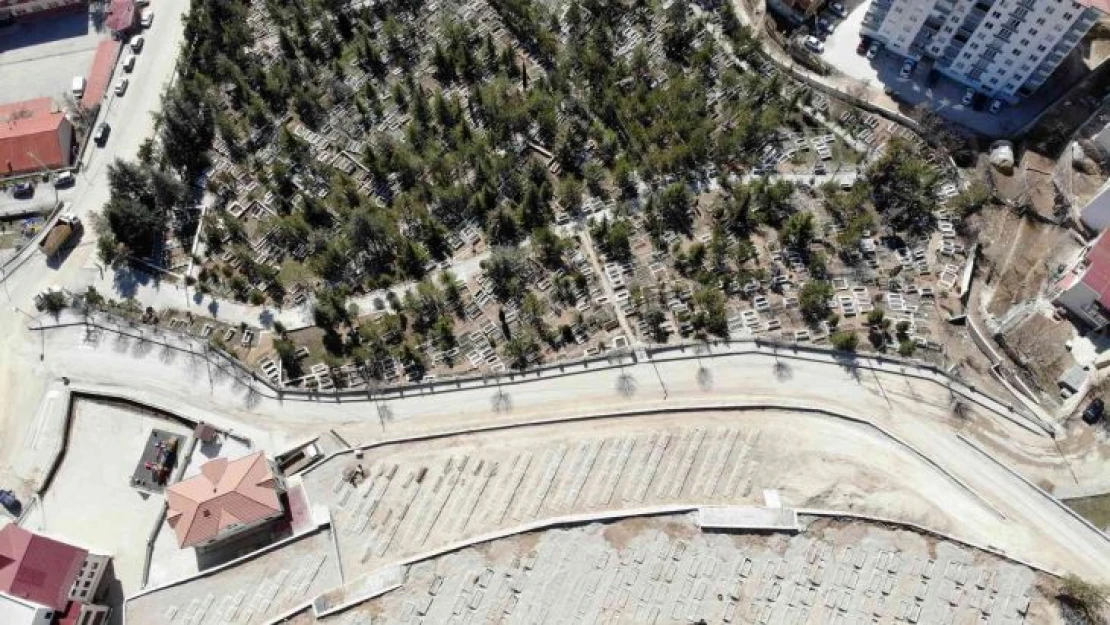 Gümüşhane'de 'çarpık mezarlaşma' kıbleyi şaşırttı