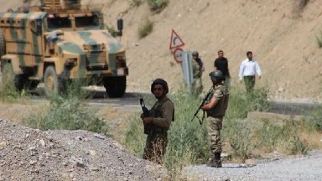 Hakkâri'de 2 asker şehit, 3 yaralı