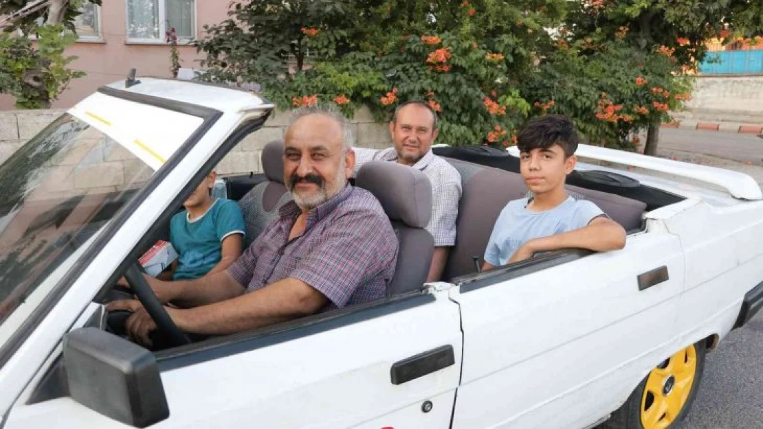 Hayalini kurduğu üstü açık otomobili kendi yaptı