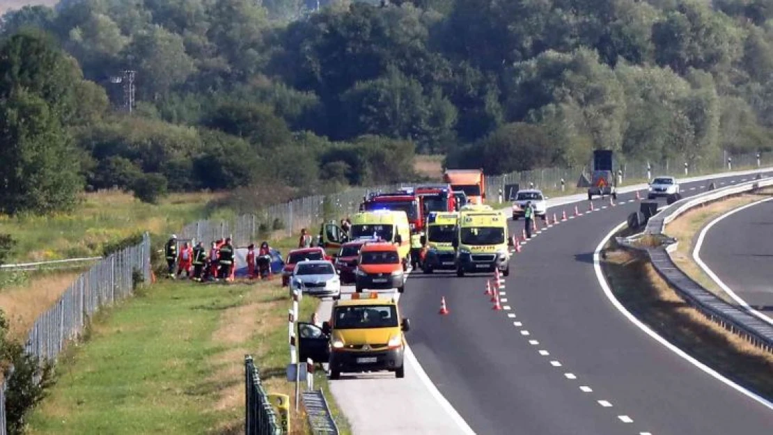 Hırvatistan'da yolcu otobüsü devrildi: 12 ölü, 31 yaralı