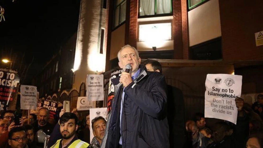 İngiltere İşçi partisi lideri Corbyn'den Trump'a cami daveti