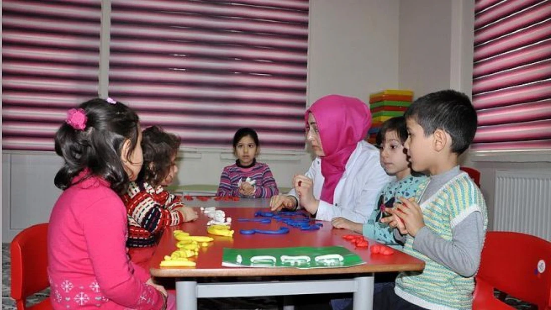 İşitme engelli çocukların Kur'an azmi