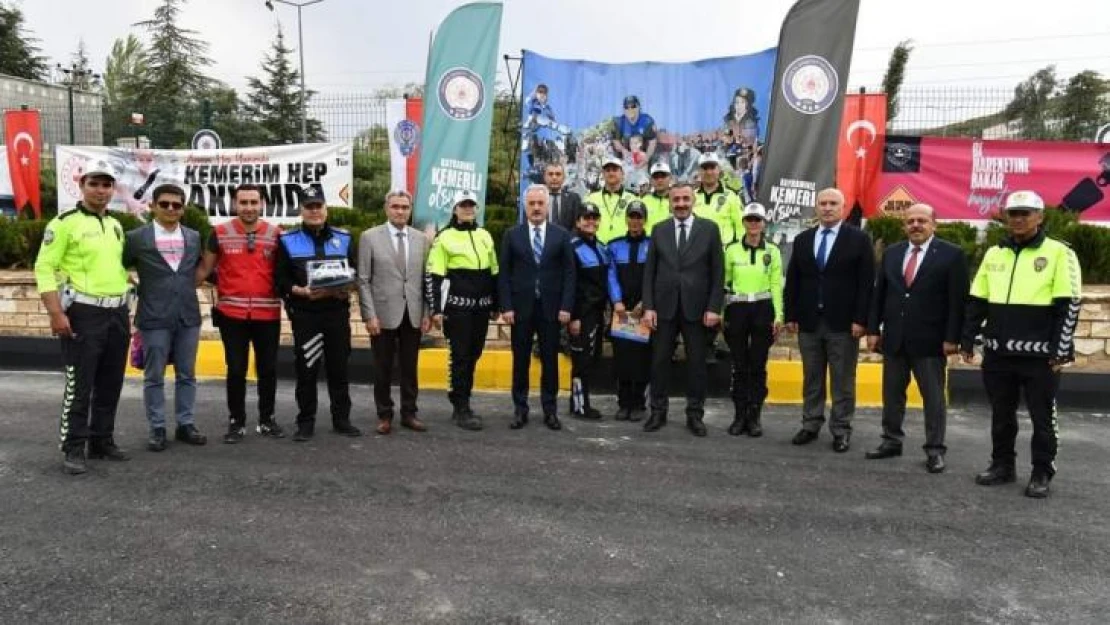 Isparta'da emniyet kemeri denetimi