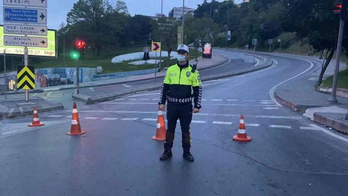 İstanbul'da 1 Mayıs için yollar trafiğe kapatıldı
