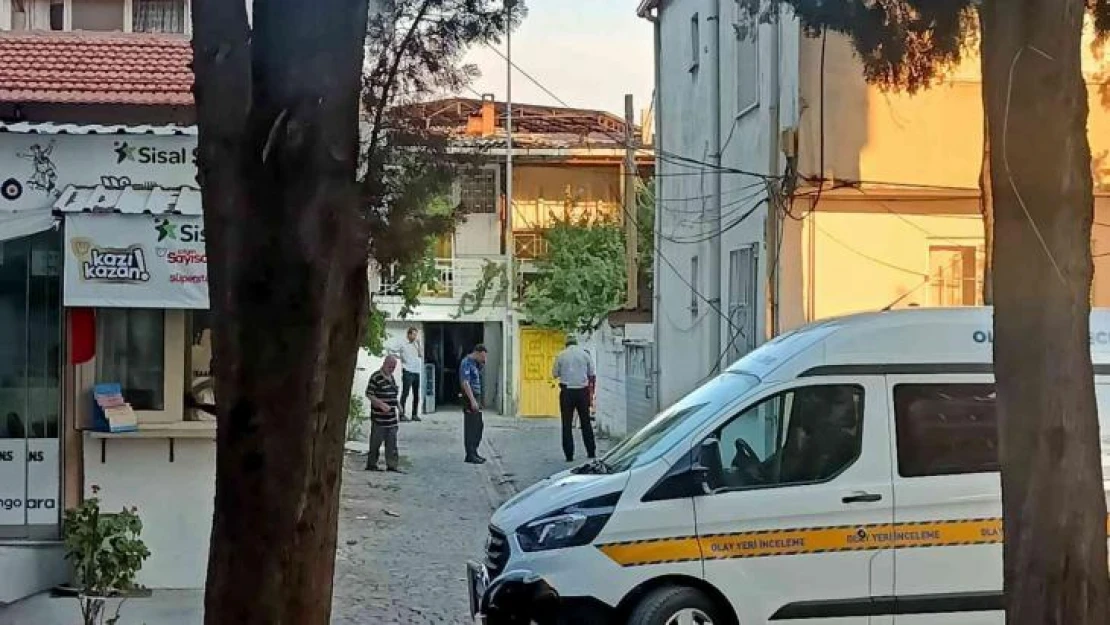 İzmir'de kız arkadaşı tarafından bıçaklanan genç hayatını kaybetti