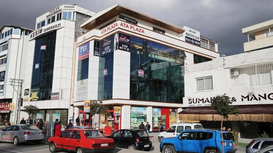İzmir'de telefon dolandırıcılığı operasyonu: 110 gözaltı