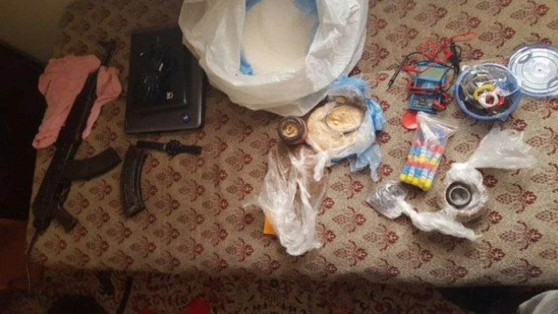 İzmir'de teröristlerin kaldığı hücre evi bulundu