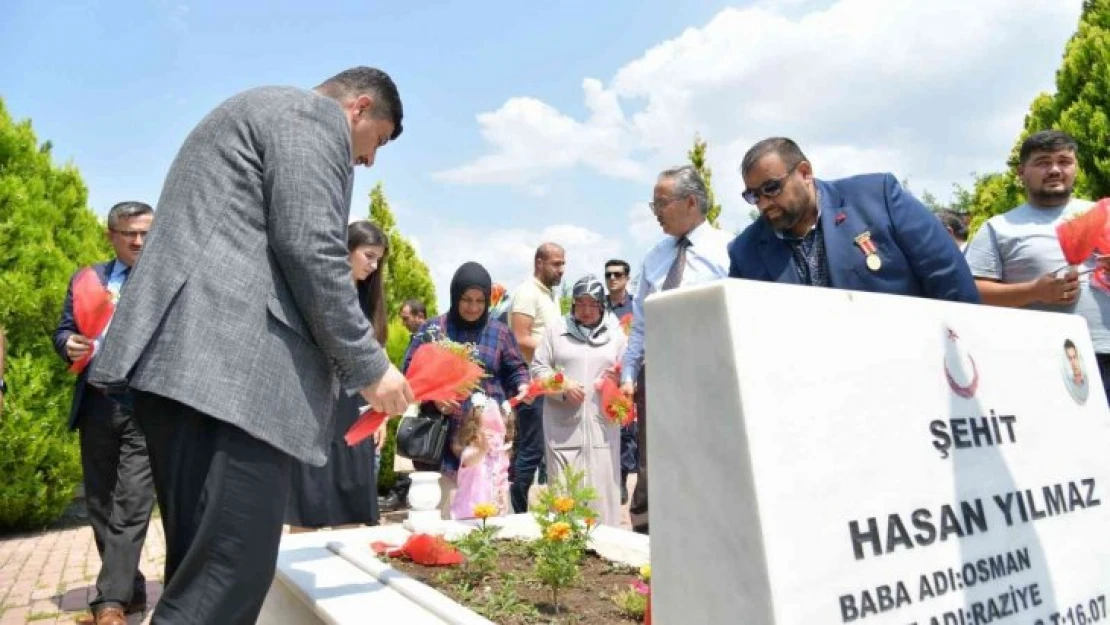 Kahramankazanlı şehitler mezarları başında anıldı