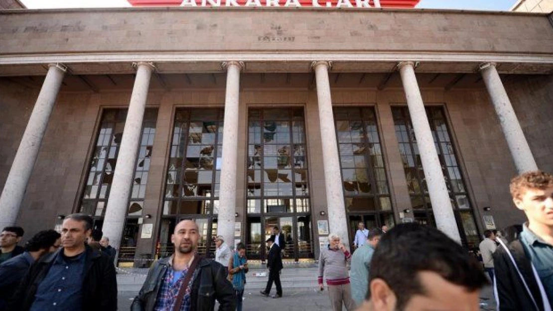 Kanlı saldırının izini 300 uzman sürüyor