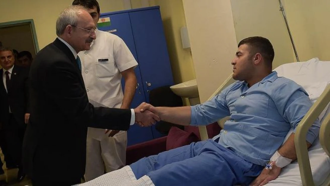 Kılıçdaroğlu Ankara'daki terör saldırısında yaralananları ziyaret etti