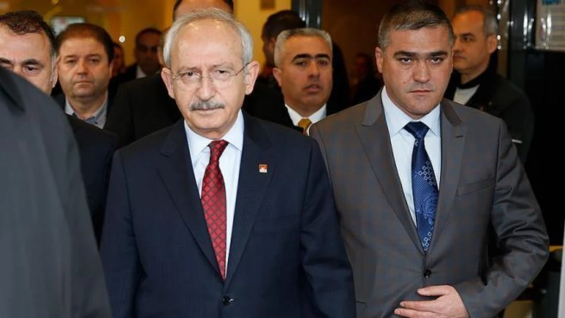 Kılıçdaroğlu, Kamer Genç'i hastanede ziyaret etti