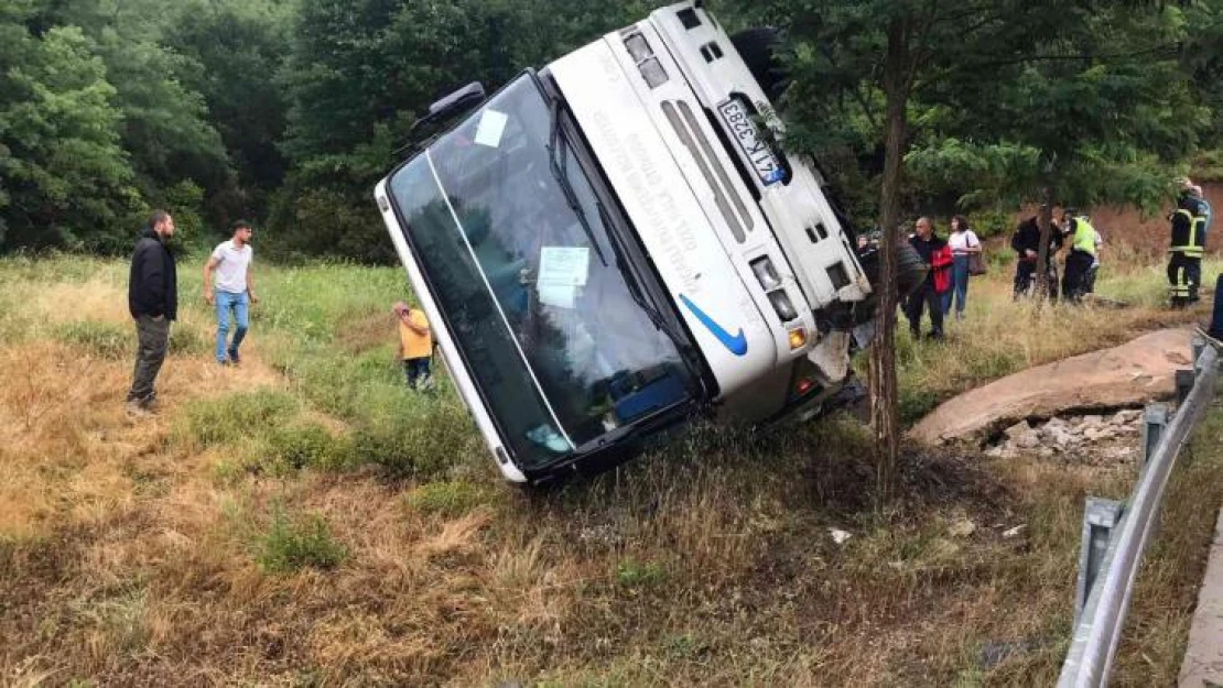 Kocaeli'de otobüs şarampole yuvarlandı: Çok sayıda yaralı var