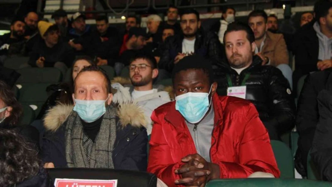 Kocaelispor'da Babacar Gueye'nin sözleşmesi feshedildi