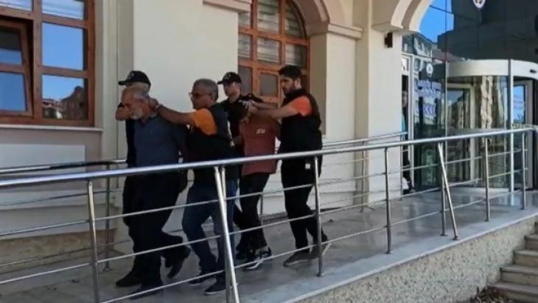 Konya'da 2 kişinin öldüğü kavgaya karışan 4 şüpheli adliyeye sevk edildi
