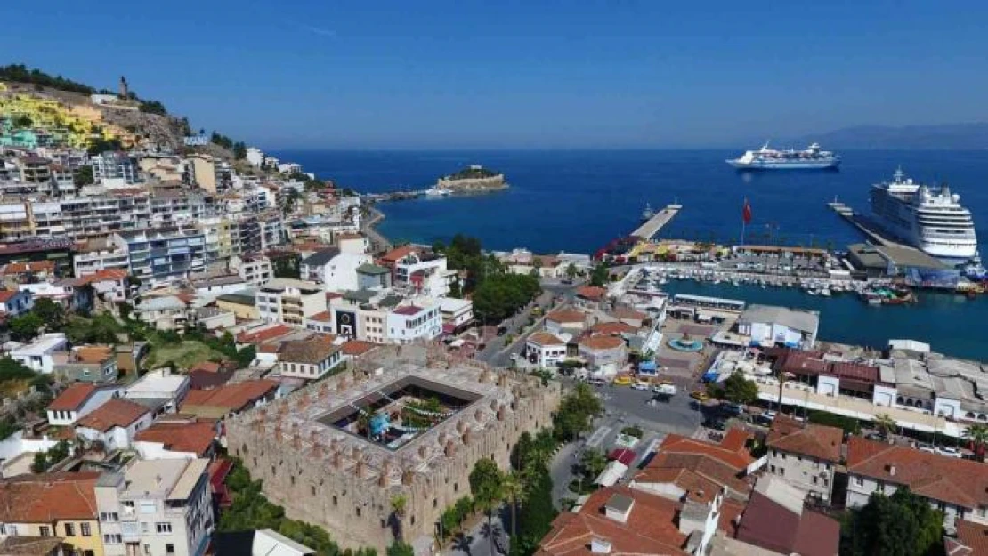 Kuşadası'nda 4.7 şiddetinde deprem meydana geldi
