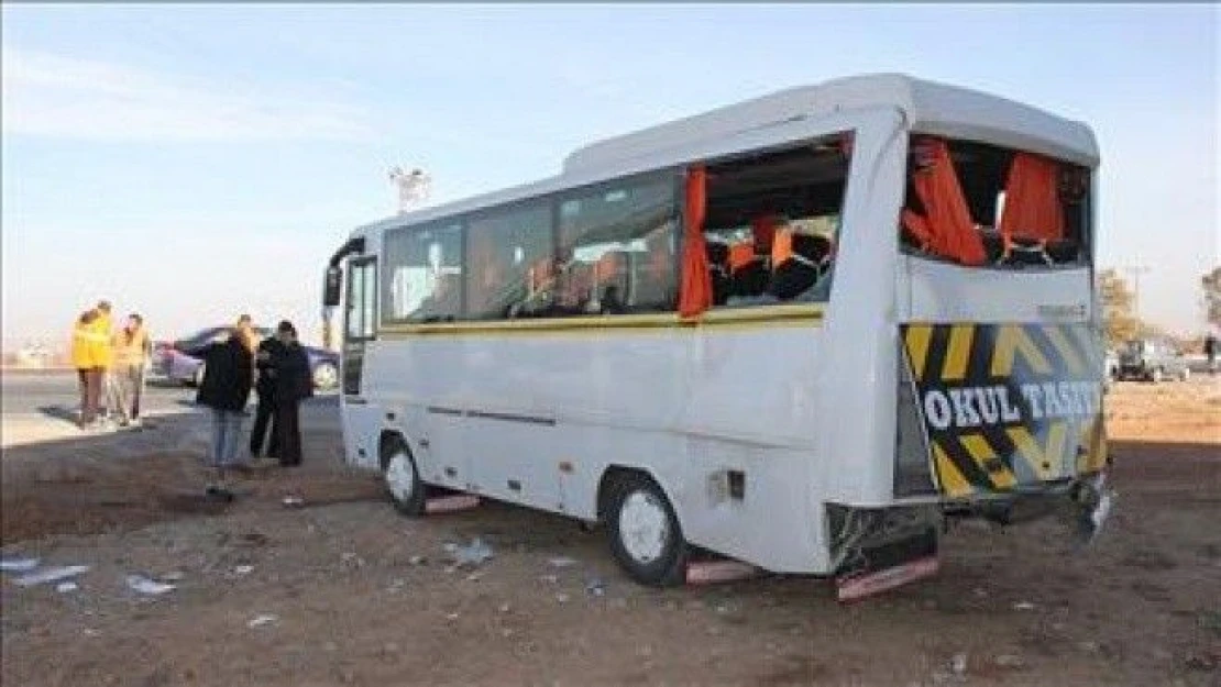 Malatya'da öğrenci servisi ile kamyon çarpıştı: 16 yaralı