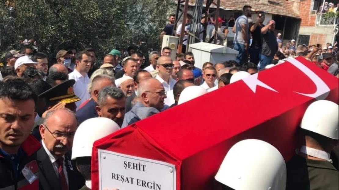 Manisalı şehit Reşat Ergin, gözyaşlarıyla son yolculuğuna uğurladı