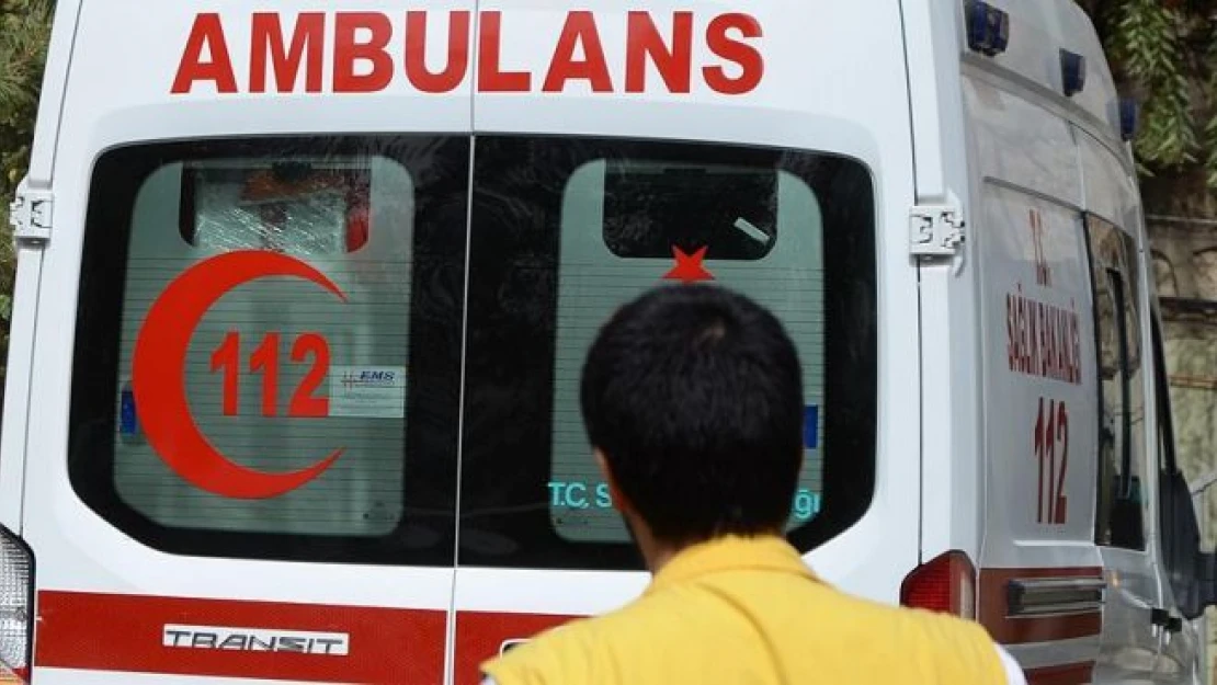 Mardin'de teröristler ambulans kaçırdı