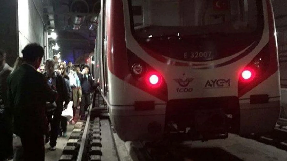 Marmaray'da teknik arıza!