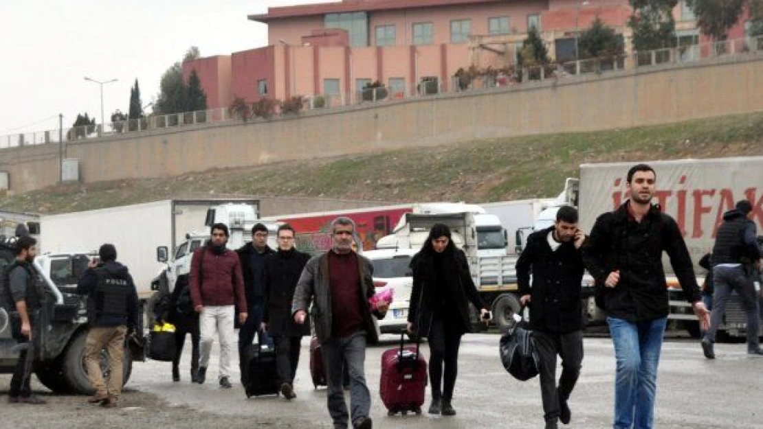 Cizre ve Silopi'deki öğretmenler bölgeyi terk ediyor?