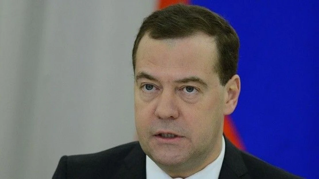Medvedev, Türkiye'ye yönelik yaptırım kararını imzaladı