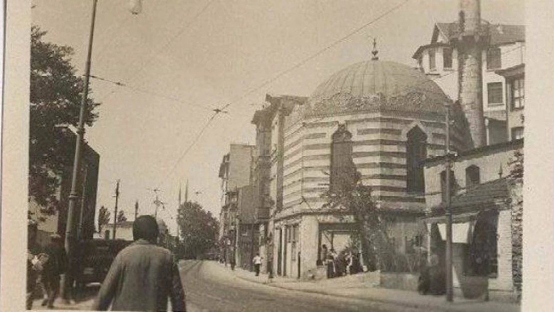  Menderes'in tarihi cami kıyımı