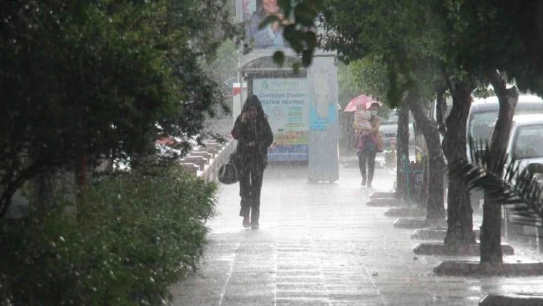 Meteorolojiden sağanak yağış uyarısı