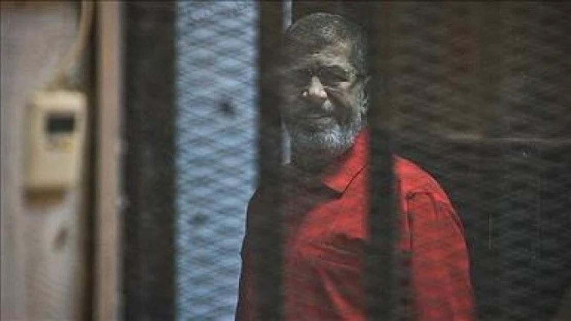 Mursi'nin yargılandığı davanın duruşması ertelendi