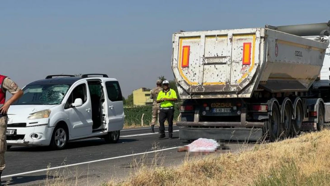 Önce ticari aracın, sonra kamyonun çarptığı kişi öldü