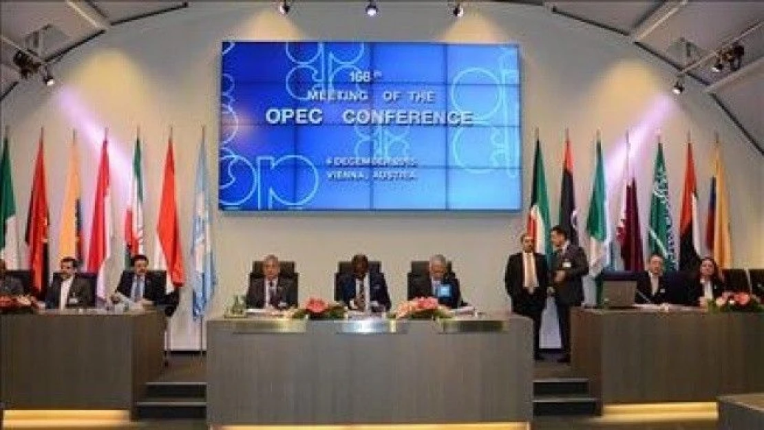 OPEC'in kararsızlığı Suudi-İran çekişmesine işaret ediyor