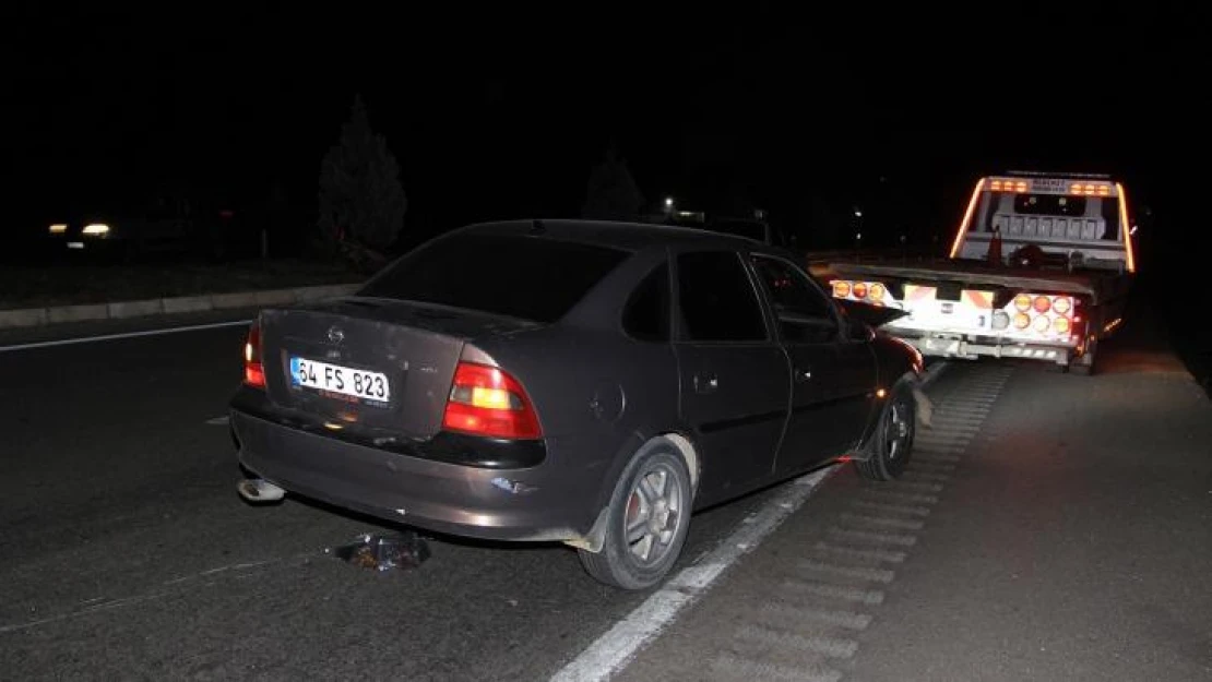 Otomobilin çarptığı elektrikli bisikletteki anne-oğul hayatını kaybetti