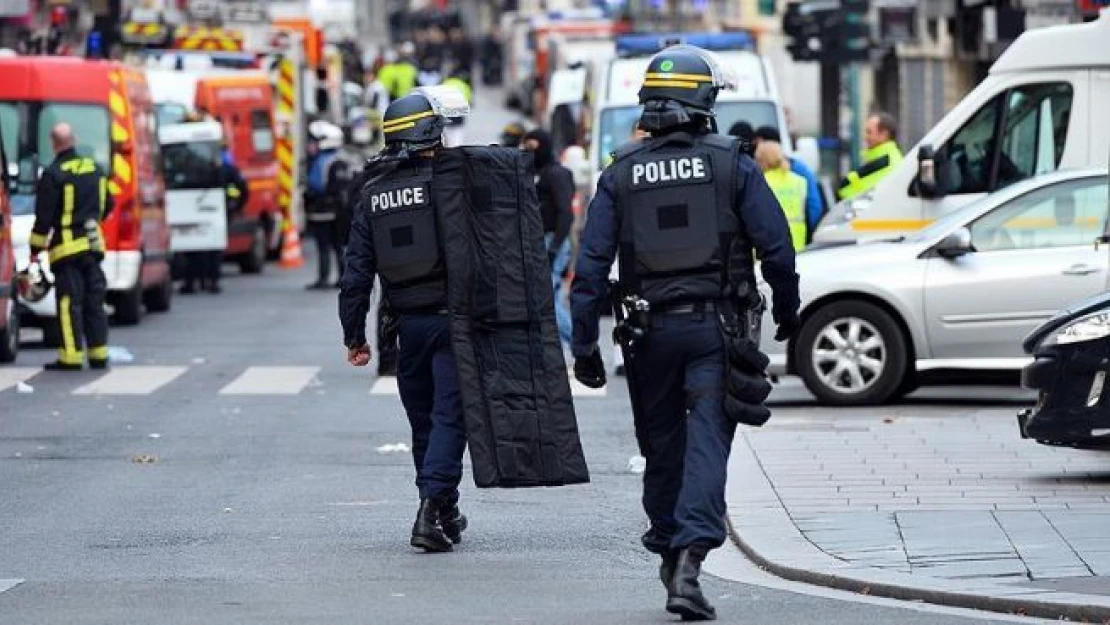 Paris'te terör alarmı