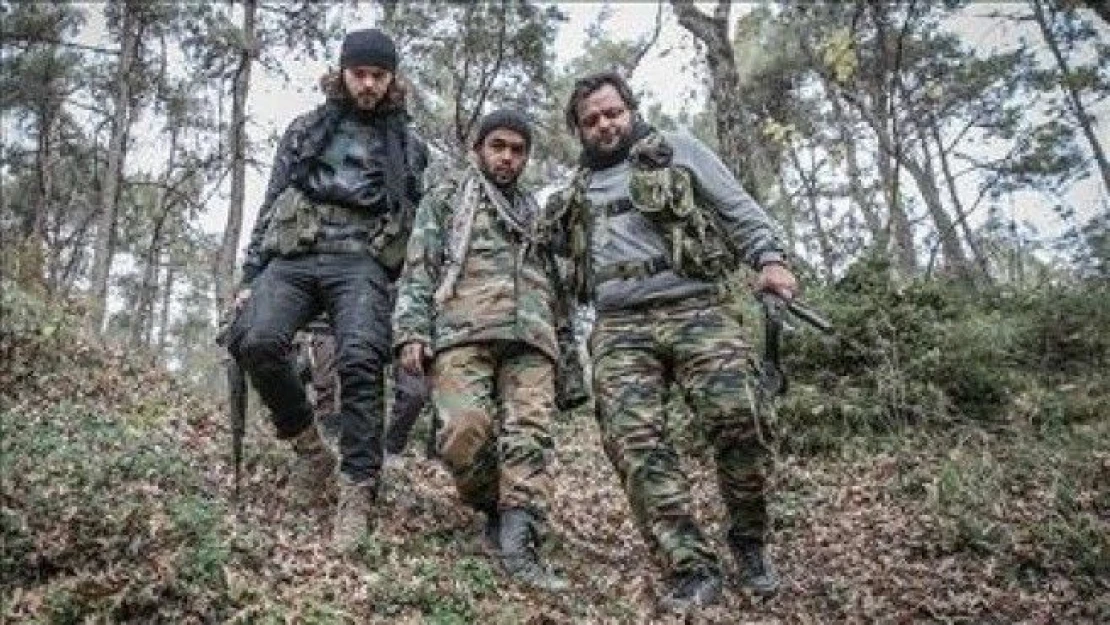 'Rejimden kaçmak isteyen askerler zorla savaştırılıyor'