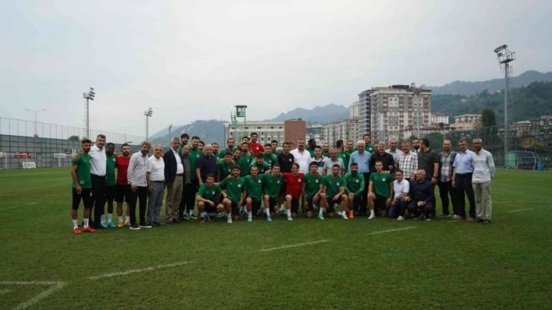 Rizespor antrenman öncesi koç kesti