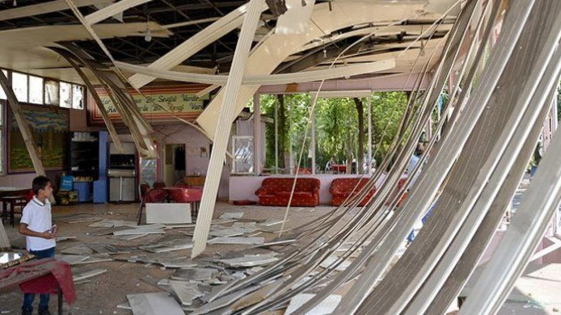 Roketatarı polise attılar çay ocağına isabet etti
