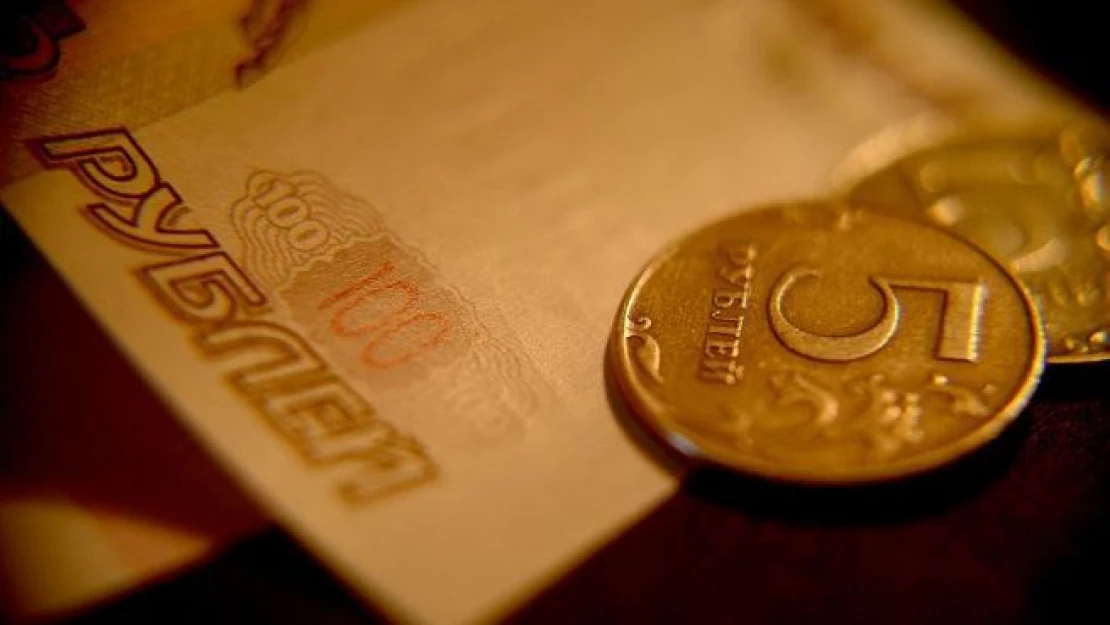 Rublenin kan kaybı sürüyor