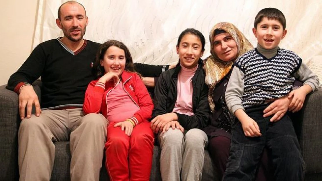 Rüzgar ve yağmurla yuvası yıkılan aileye güneş doğdu