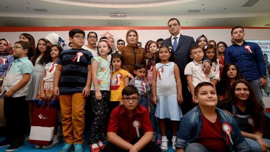 Şehit çocuklarına bayram hediyesi tablet ve dizüstü bilgisayar