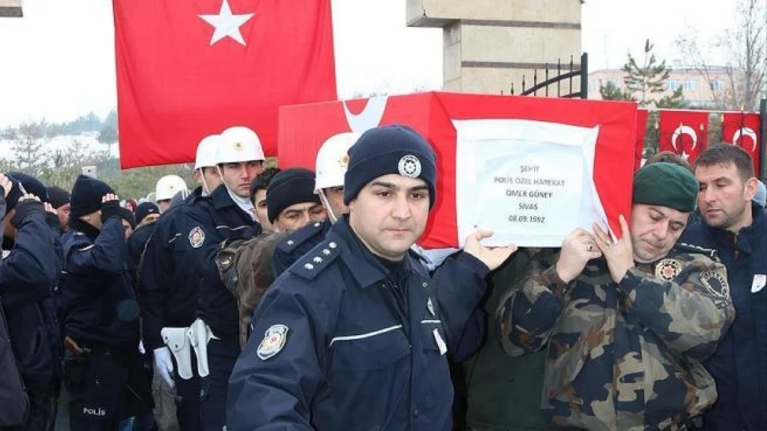 Şehit polisler Güney ve Cinpolat son yolculuklarına uğurlandı